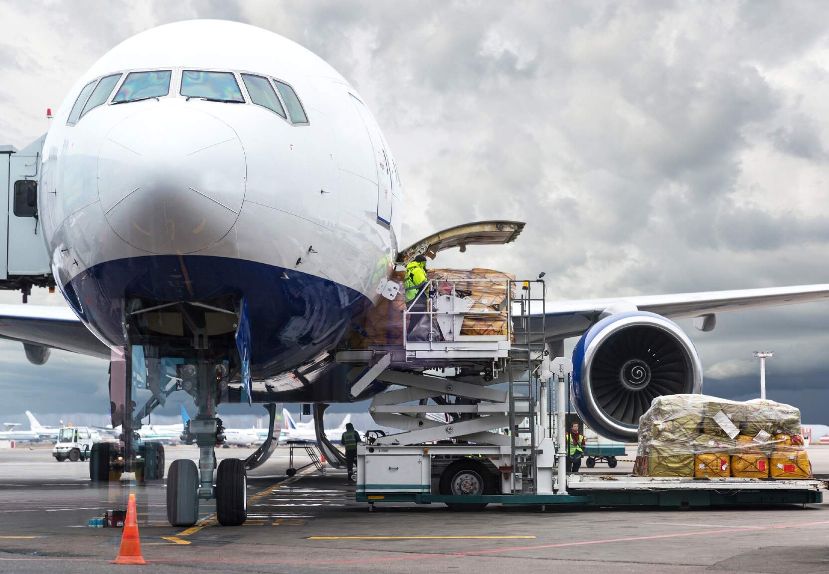 Nuevo servicio en Miércoles de carga aérea semanal.