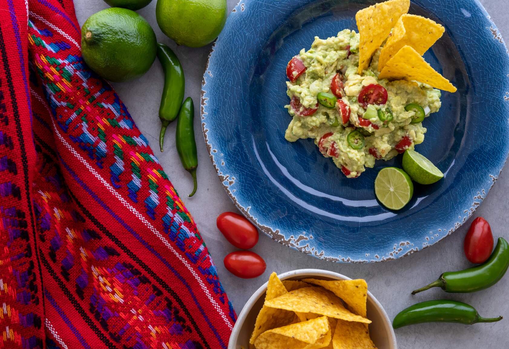 El Cinco de Mayo se celebra en los EE. UU. con festividades centradas en la comida y bebida tradicional mexicana.